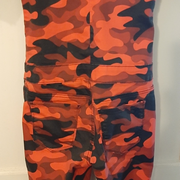 Red army fatigue jumpsuit - Picture 3 of 3